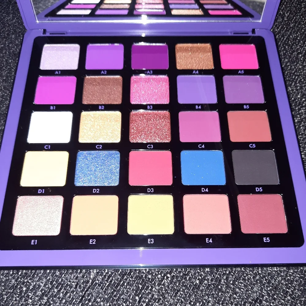 Anastasia Beverly Hills Norvina Pro Pigment Palette Volume 1